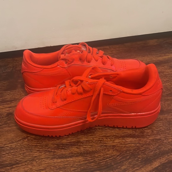 Cardi Reebok Sneakers - Picture 4 of 4